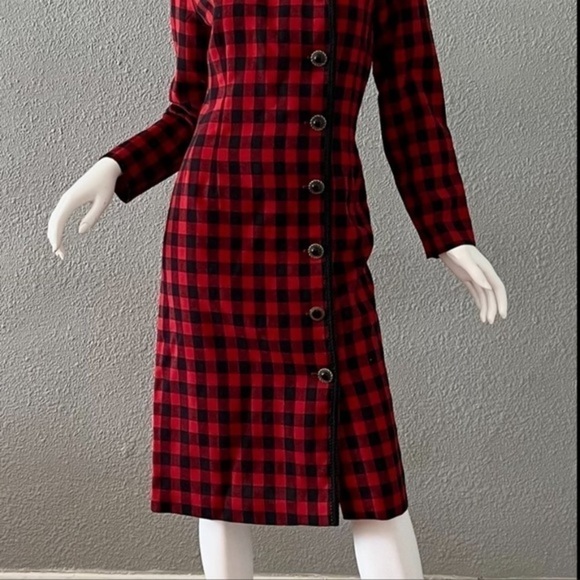 first focus Dresses & Skirts - First focus. Size 5/6  beautiful 1980s button down dress
